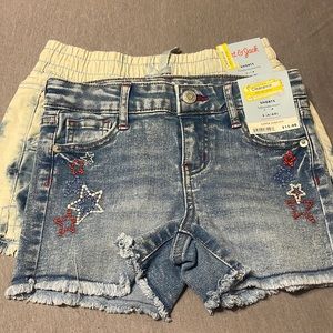 Bundle of 2 shorts for girls size 6x and 7/8